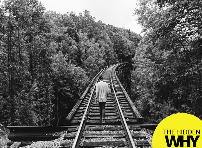 Read more about the article 547 Leigh Martinuzzi – Walking Alone